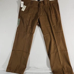 NWT Men’s Dockers Straight Fit Flat Front Dress Pants Khaki Size W42 L30 - Picture 1 of 10