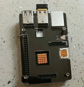 Raspberry PI 2 model B v1.1 with case and usb memory stick Faulty? - Afbeelding 1 van 2