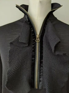 Lanvin Alber Elbaz Pullover schwarz Wolle Rollkragen Reißverschluss Rüschendetail  - Bild 1 von 8