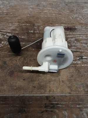 Yamaha FZ-09 FZ09 MT09 MT09 MT-09 2014 14-17 conjunto de unidad de envío de bomba de combustible de gasolina Foto 1 de 4