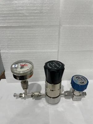 Tescom, 64-2861KAT10, Conjunto Regulador de Gas con Manómetro y Válvula, Usado Foto 1 de 4