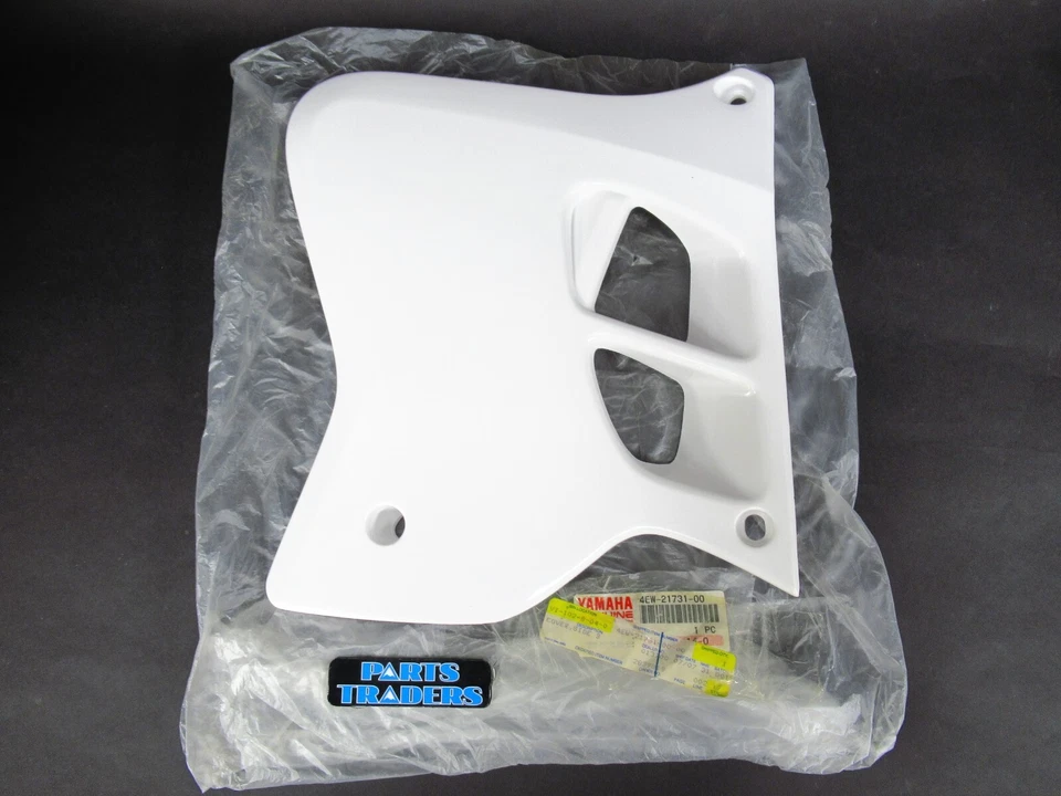 Cubierta del radiador izquierdo Yamaha blanca YZ125 YZ250 93-95 WR250Z 94-95 NUEVO DE STOCK Foto 1 de 1
