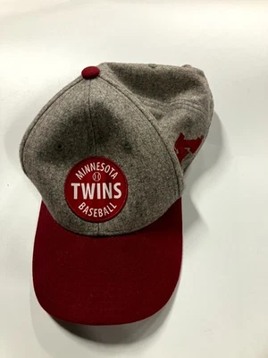 Men's Minnesota Twins Baseball Cap Red Gray 100% Polyester Adjustable Snapback - Image 1 of 2