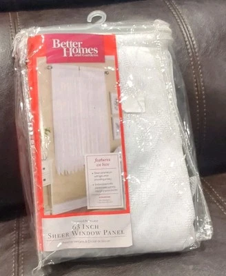 MEJORES HOGARES Y JARDINES PANEL DE VENTANA TRANSPARENTE DE ENCAJE 63 PULGADAS Blanco  Foto 1 de 4