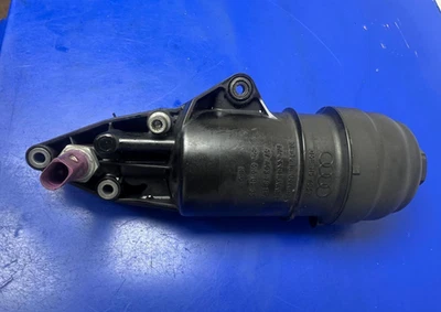 AUDI SQ5 Q7 Q5 8R 2014-2017 - Carcasa/adaptador filtro aceite motor 06E115405K OEM Foto 1 de 3