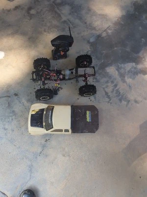 Full Metal Scx 10 Trail Honcho with 2 in one hobbywing motor esc combo pnp - Image 1 of 4