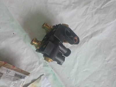 Glowworm 2000802131 Sanitary Block GENUINE PART Brand New - Image 1 of 3