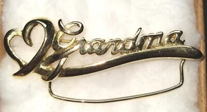 Vintage Grandma Signed KIS Brooch Pin Gold Tone Charm Heart Estate  - Picture 1 of 2