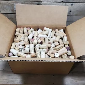 Lotto 4,5 LB Tappi Spumante Champagne Usati Naturali 12X9,5X6,5 SCATOLA - Foto 1 di 6