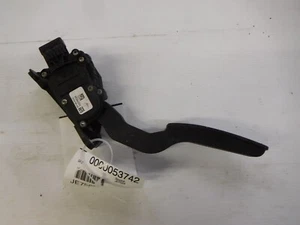 Hummer H3 Throttle Gas Pedal 10376526 2006 2007 2008 2009 2010 - Picture 1 of 4