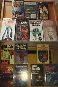 LOT of 14 vintage sci fi books Verne, Zelanzy, Clarke, Tenn, Simak, Pohl etc. - Foto 1 di 12
