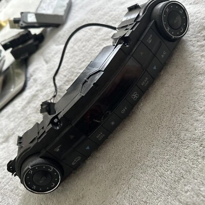 Mercedes Benz CLS 550 2009 AMG calefacción climatización temperatura OEM Foto 1 de 4