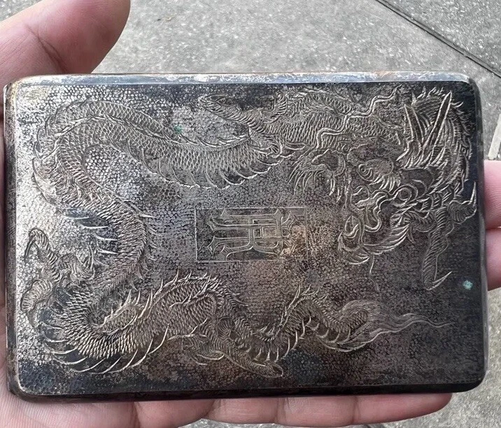 Hermoso estuche antiguo japonés de plata de exportación con dragón Foto 1 de 4