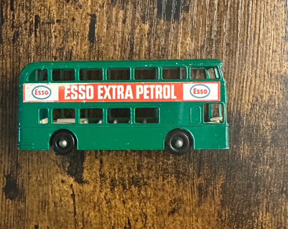 Esso Daimler 伦敦绿色巴士火柴盒额外汽油 1966 #74  — 第 1/4 张图片