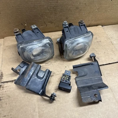 Subaru Impreza Wrx Sti 2004 2005 雾灯套件支架保险杠原始设备制造商 B169 — 第 1/4 张图片