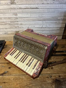 Fisarmonica pianoforte Pietro vintage anni '30 - parzialmente funzionante - venduta come ricambi - Foto 1 di 14