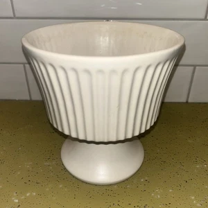 Vintage McCoy Floraline Ivory White Matte Planter Vase Pedestal Ribbed 477 - Picture 1 of 7