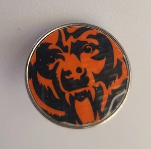 Chicago Bears NFL Football Anstecknadel Handarbeit mit Klebeband - Bild 1 von 3
