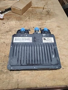 96 97 GMC K1500 Silverado Engine Control Module Computer ECM ECU 16213195 - Picture 1 of 3