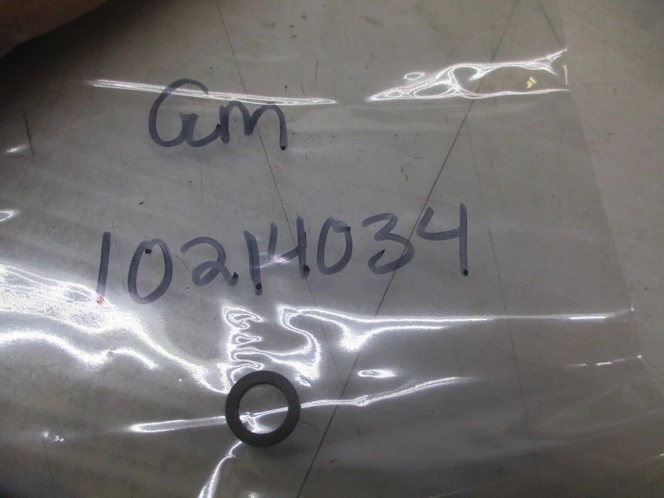 Genuine GM OEM 10214034 Valve Stem Oil Seal - Image 1 of 1
