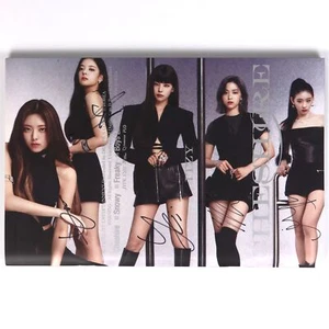 Itzy - Cheshire Signed Autographed CD Mini Album Promo K-Pop 2022 - Picture 1 of 5