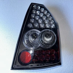 Sonar SK1610 CH3C03 LED Rear Taillight Right 2008-2010 Chrysler 300c - Foto 1 di 11