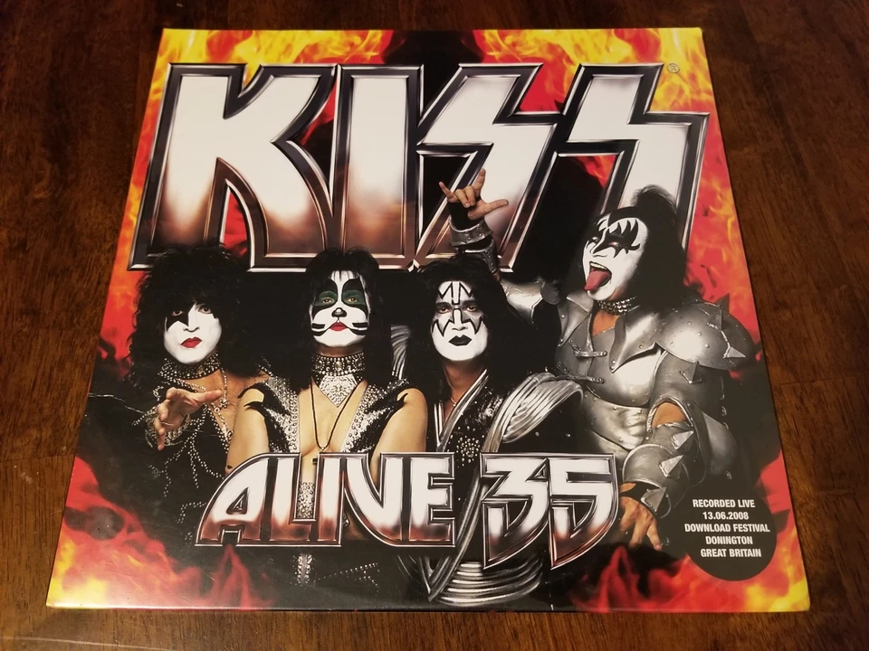 KISS Alive 35 2015 Official Limited UK Vinyl 2 LP Concert Live CLCD859 Sealed - Image 1 of 4