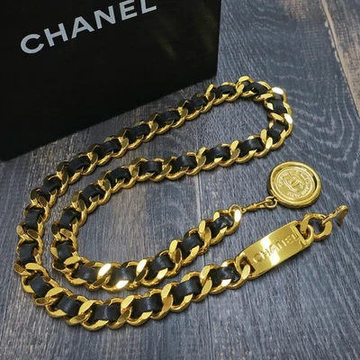 Cinto de corrente vintage CHANEL folheado a ouro couro preto com logotipos CC #1054C - Imagem 1 de 4