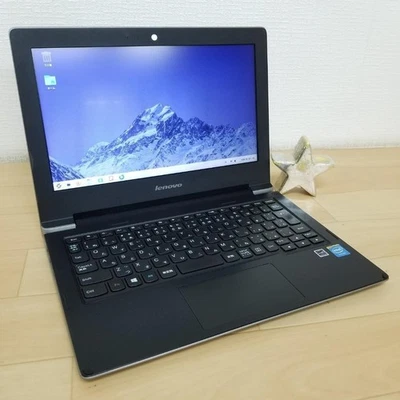 Lenovo S21e-20 Laptop - Celeron N2840 / 2GB RAM / 64GB SSD Zorin OS - Immagine 1 di 4