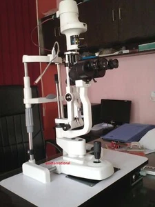 Slit Lamp HAAG-STREIT Bio-microscope 2 Step With Accessories Ophthalmology - Picture 1 of 9