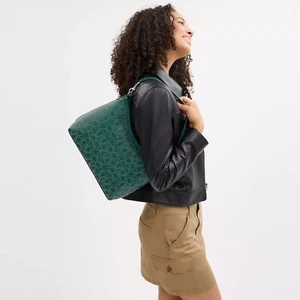 Neu mit Etikett Coach CX258 Laurel Schultertasche mit charakteristischen Nieten Kieselleder 528 $ - Bild 1 von 15
