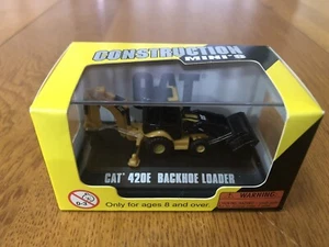 NEW NORSCOT CAT 420E BACKHOE LOADER CATERPILLAR TRACTORS W/CASE 1:87 - Picture 1 of 6