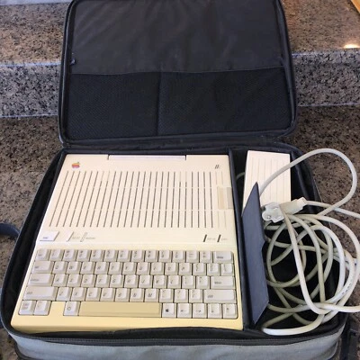 Apple IIC sin probar como está modelo A2S4000 serie D520HNH con fuente de alimentación y bolsa Foto 1 de 4
