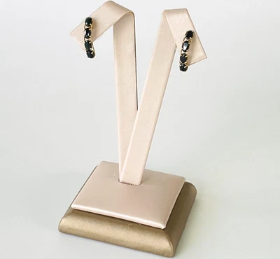 Pendientes de medio aro vintage de zafiro genuino probado en oro de 14K Foto 1 de 4