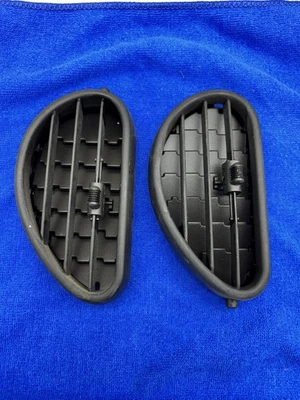 Ford Econoline E-150 E250 E350 1998-2007 tablero central ventilaciones de aire interior izquierdo derecho3 Foto 1 de 4