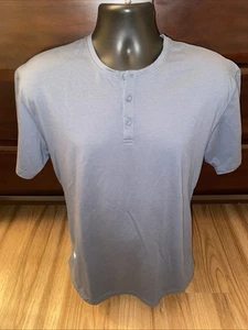 Camisa Henley BYLT Corte Caída Manga Corta Para Hombres Grande Oliva Poliéster Mezcla de Algodón - Imagen 1 de 7
