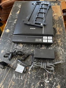 Escáner de fotos y documentos Epson Perfection V370 - en perfecto estado de funcionamiento - Imagen 1 de 8