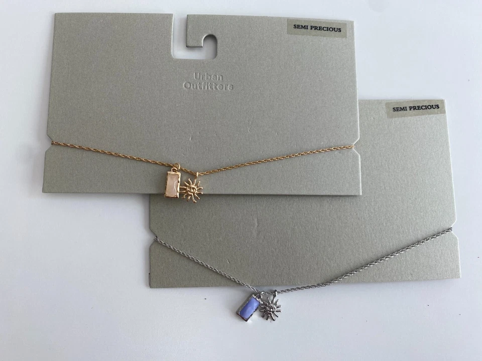 Colares femininos Urban Outfitters (conjuntos de 2) - Imagem 1 de 4