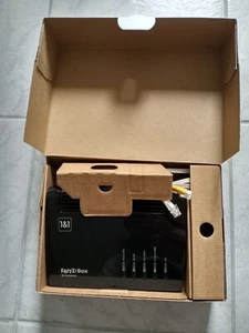 AVM FRITZBox 7520 1&1 HomeServer WLAN Router Kompettpaket - Bild 1 von 4