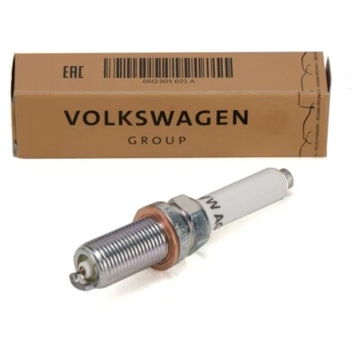 Bujía NGK GTI 1.8 2.0 Audi Volkswagen Porsche A5 Quattro 06Q905601A Foto 1 de 2