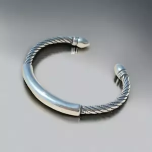 Verdrehter Wikinger Armreif - Silberfarbene Mittelalter Armspange für Damen und - Bild 1 von 10