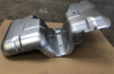 RANGE ROVER EVOQUE FUEL TANK CRADLE EVOQUE FUEL TANK SHEILD LR041435 2012-2018 - Image 1 of 2