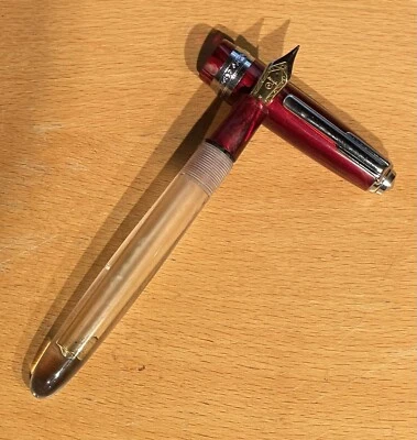 Pluma Estilográfica Recife Ámbar Cristal Rojo M Nueva en Caja Foto 1 de 4