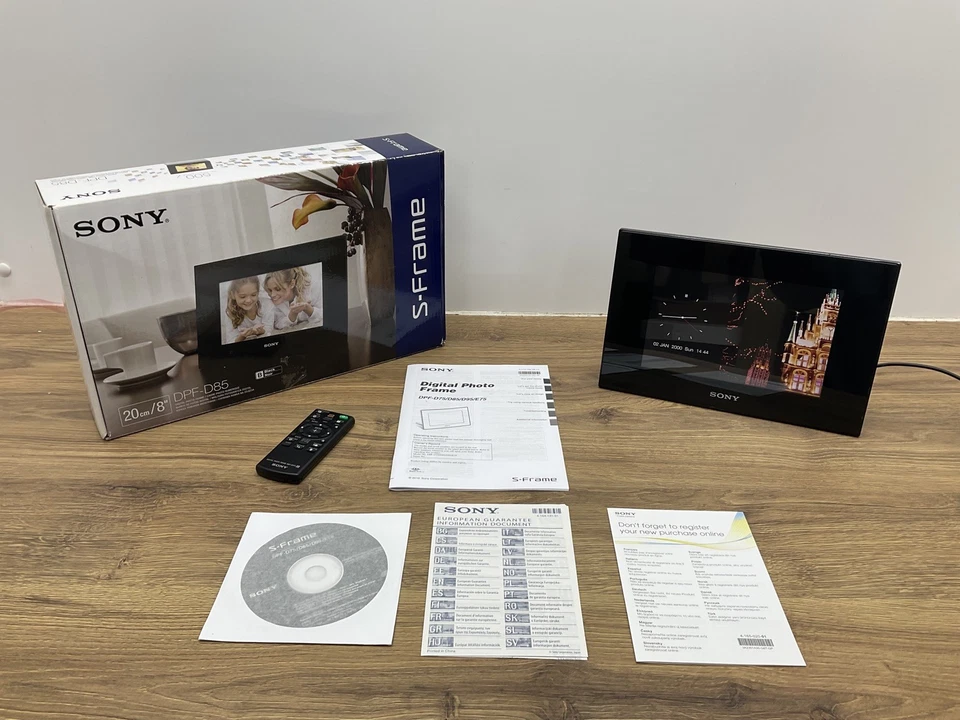 Sony DPF-D72N 7 Inch Digital S-Frame With Remote Power Supply And Instuctions - Image 1 of 4