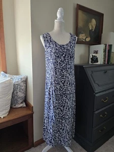 Vestido largo floral azul mediano estilo norte para mujer sin mangas. Botón abajo - Imagen 1 de 8