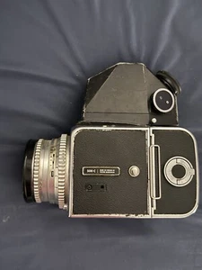 Hasselblad 500 c With View Finder Has One Defect But Does Not Affect The image - Picture 1 of 21
