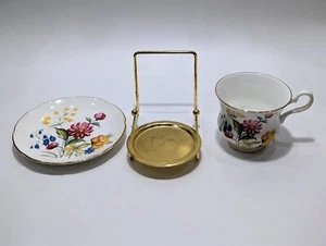 Royal Grafton Fine Bone China - Teacup, Saucer & Vintage Brass Display Holder - Picture 1 of 9
