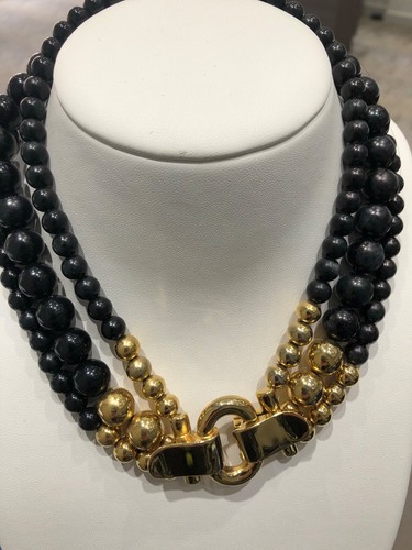 Collana Givenchy con fibbia per perle tono nero e oro
