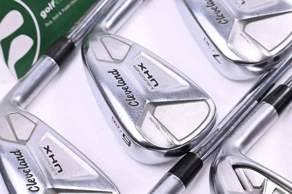 Cleveland Launcher UHX Irons / 5-PW / Regular Flex Dynamic Gold DST 98 R300 - Image 1 of 4