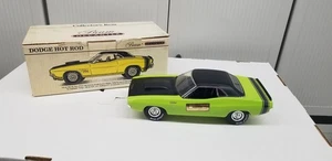 Jim Beam 1970 Dodge Challenger T/A IAJBBSC Lime Green Empty Decanter & Box BB4 - Bild 1 von 11